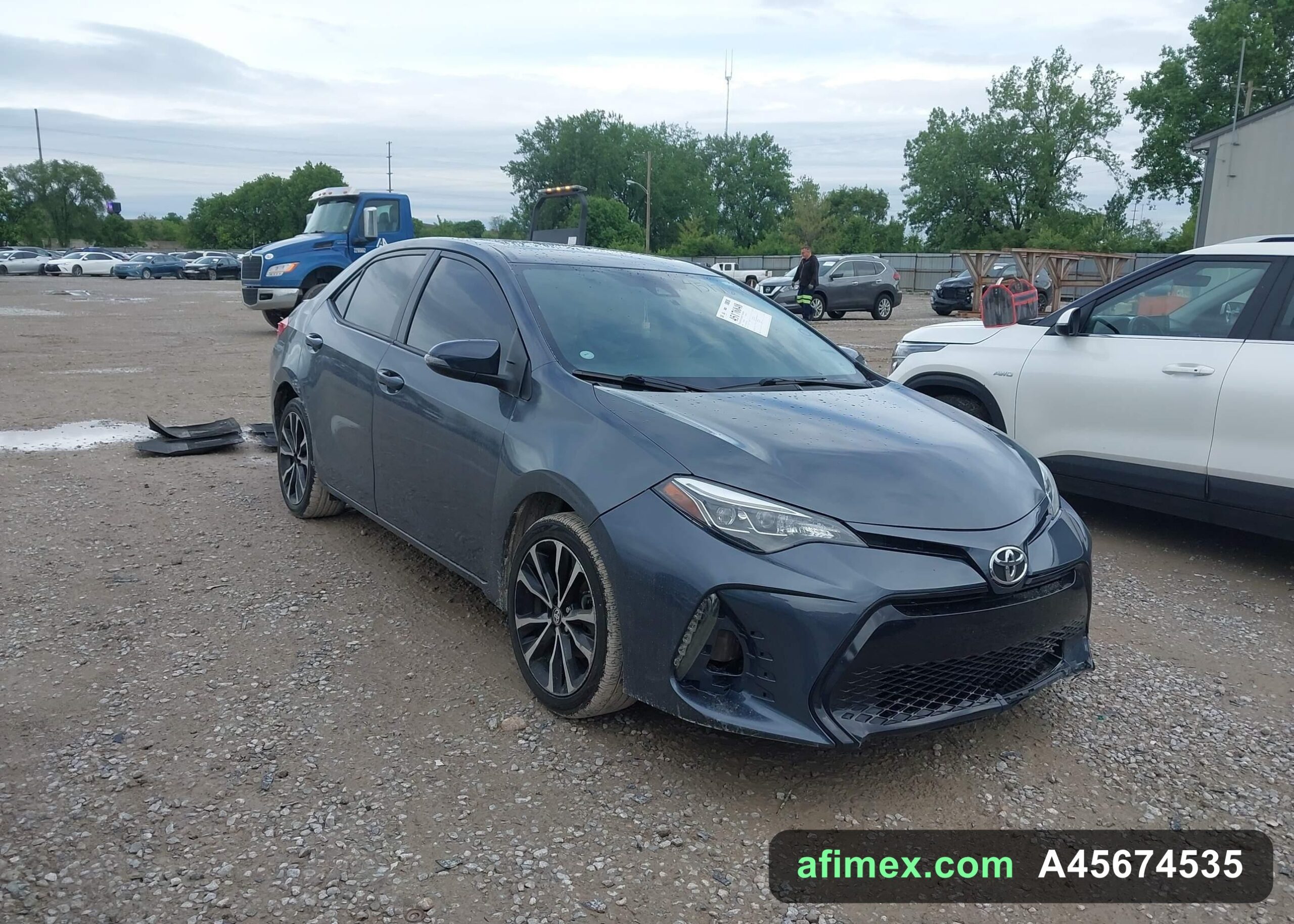 2018 Toyota Corolla for sale, ships from the USA to Mauritania