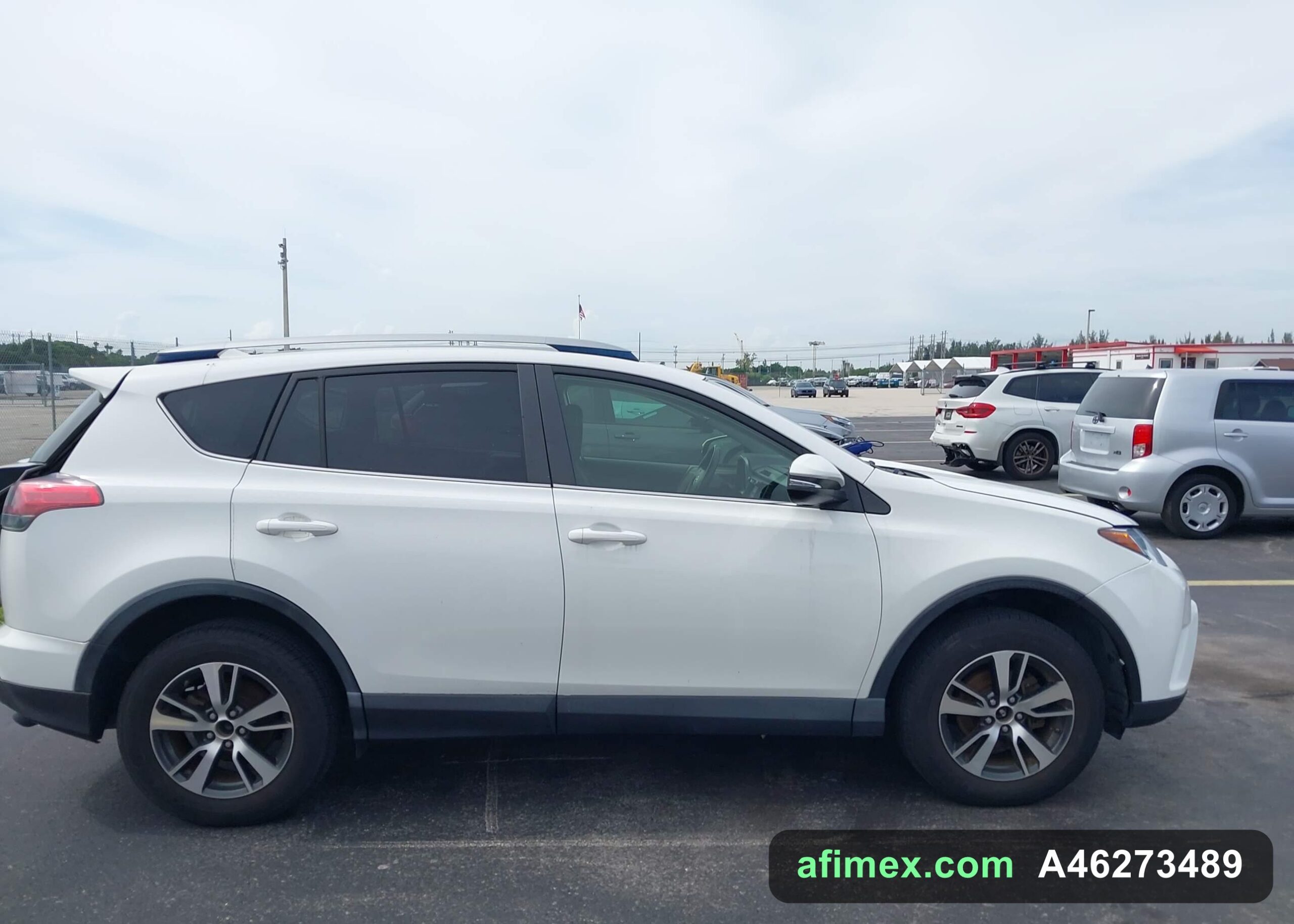 2018 Toyota RAV4 for sale in Mauritania - Ref A46273489, photo 14