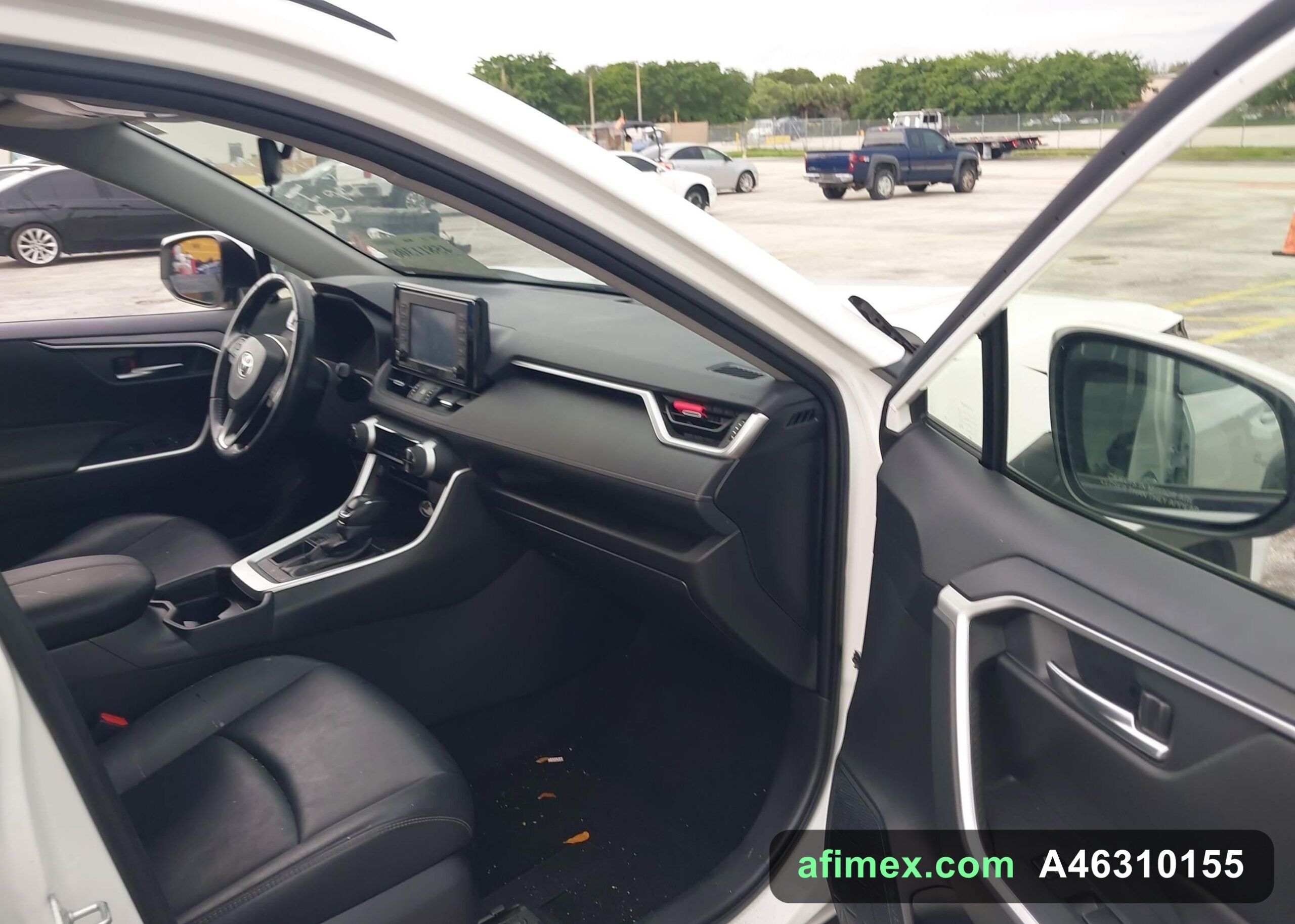 2019 Toyota RAV4 for sale in Mauritania - Ref A46310155, photo 5