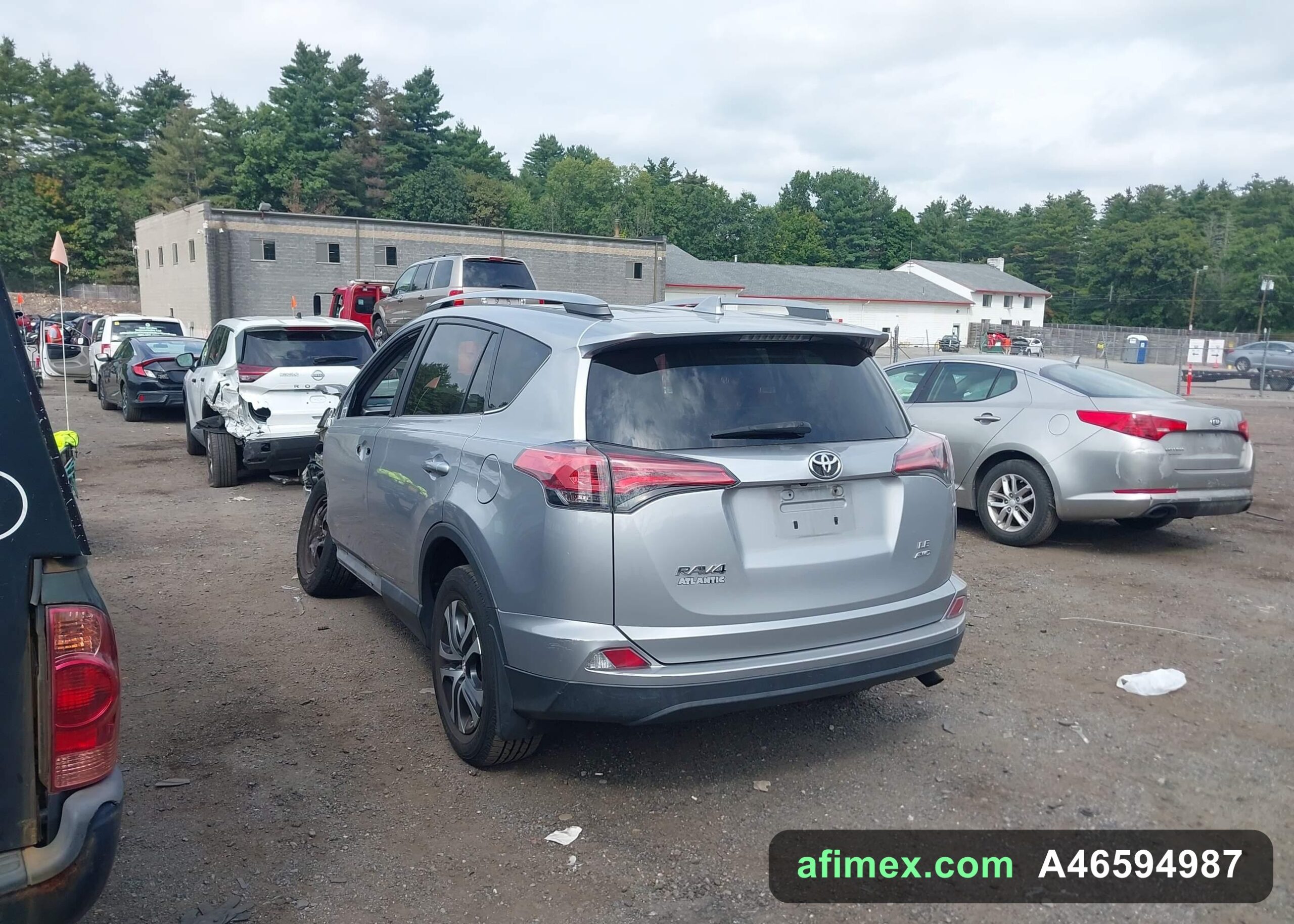 2017 Toyota RAV4 for sale in Mauritania - Ref A46594987, photo 3