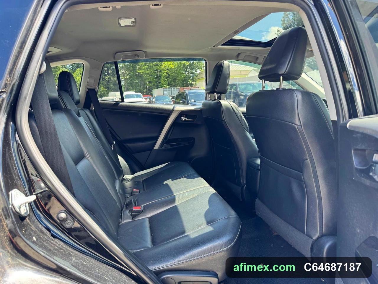2018 Toyota RAV4 for sale in Mauritania - Ref C64687187, photo 11
