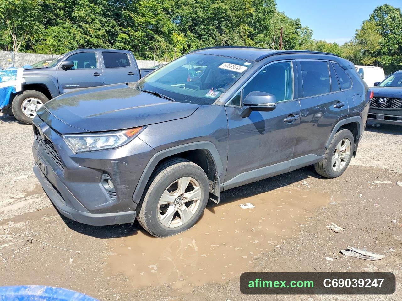2019 Toyota RAV4 for sale, ships from the USA to Mauritania