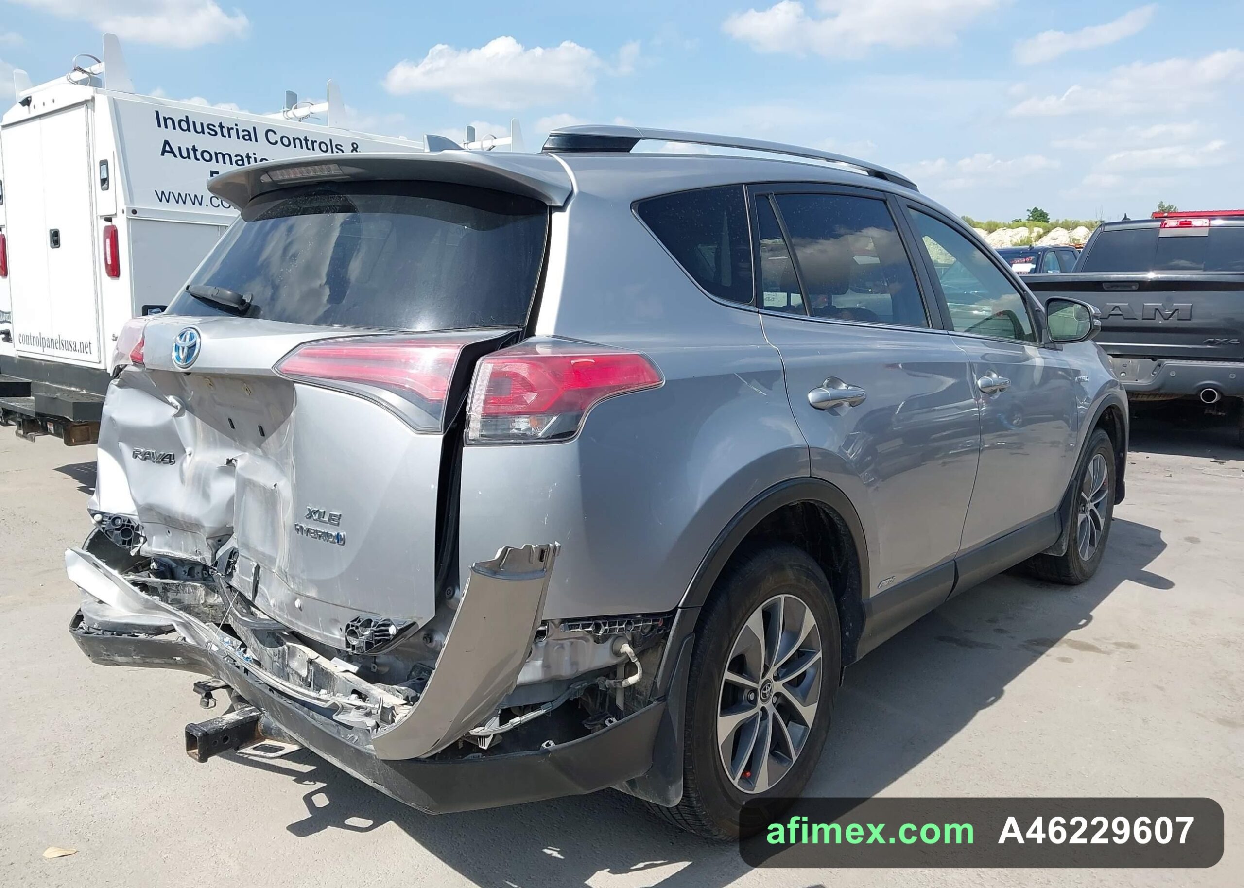 2018 Toyota RAV4 for sale in Mauritania - Ref A46229607, photo 17