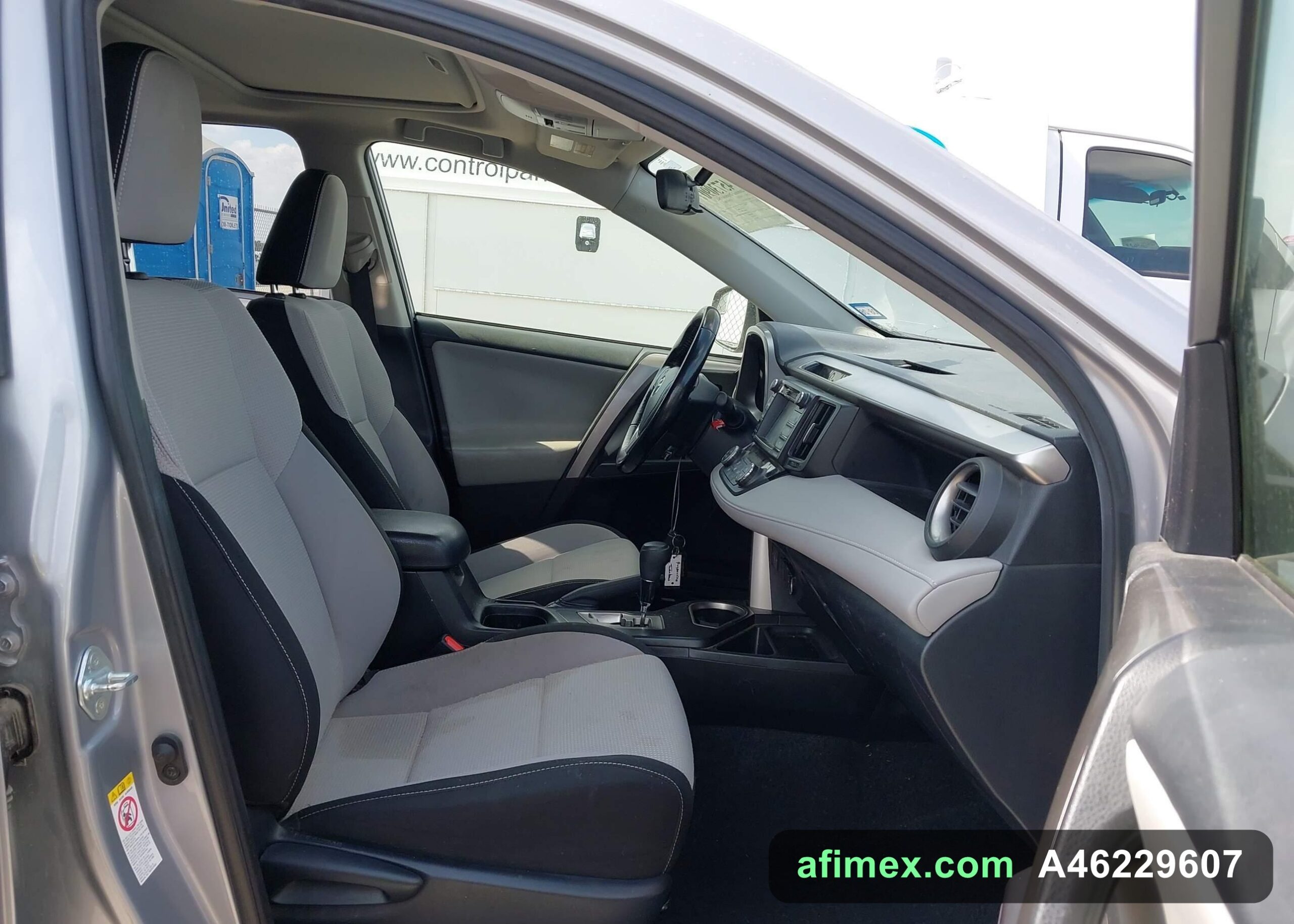 2018 Toyota RAV4 for sale in Mauritania - Ref A46229607, photo 5