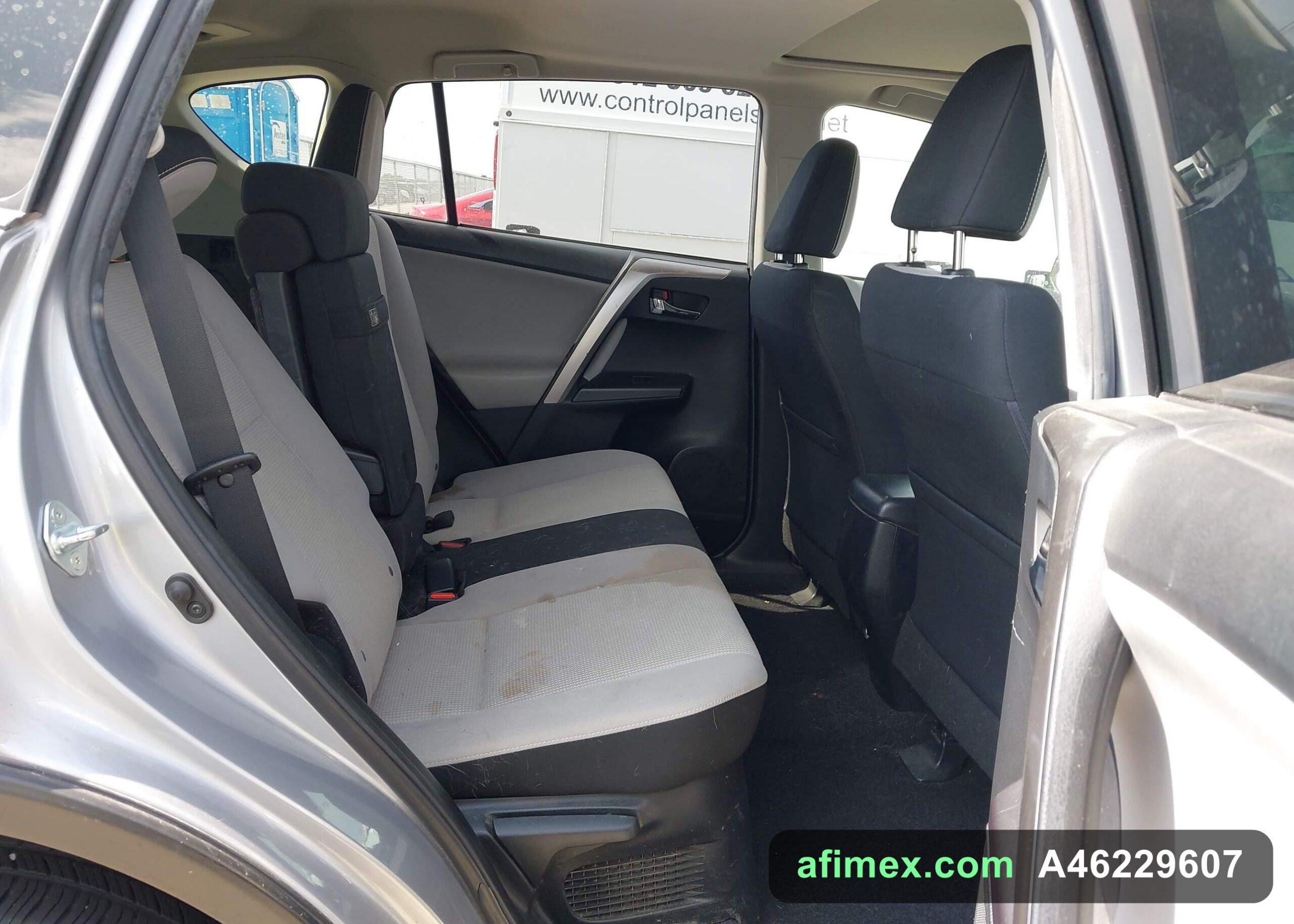 2018 Toyota RAV4 for sale in Mauritania - Ref A46229607, photo 8