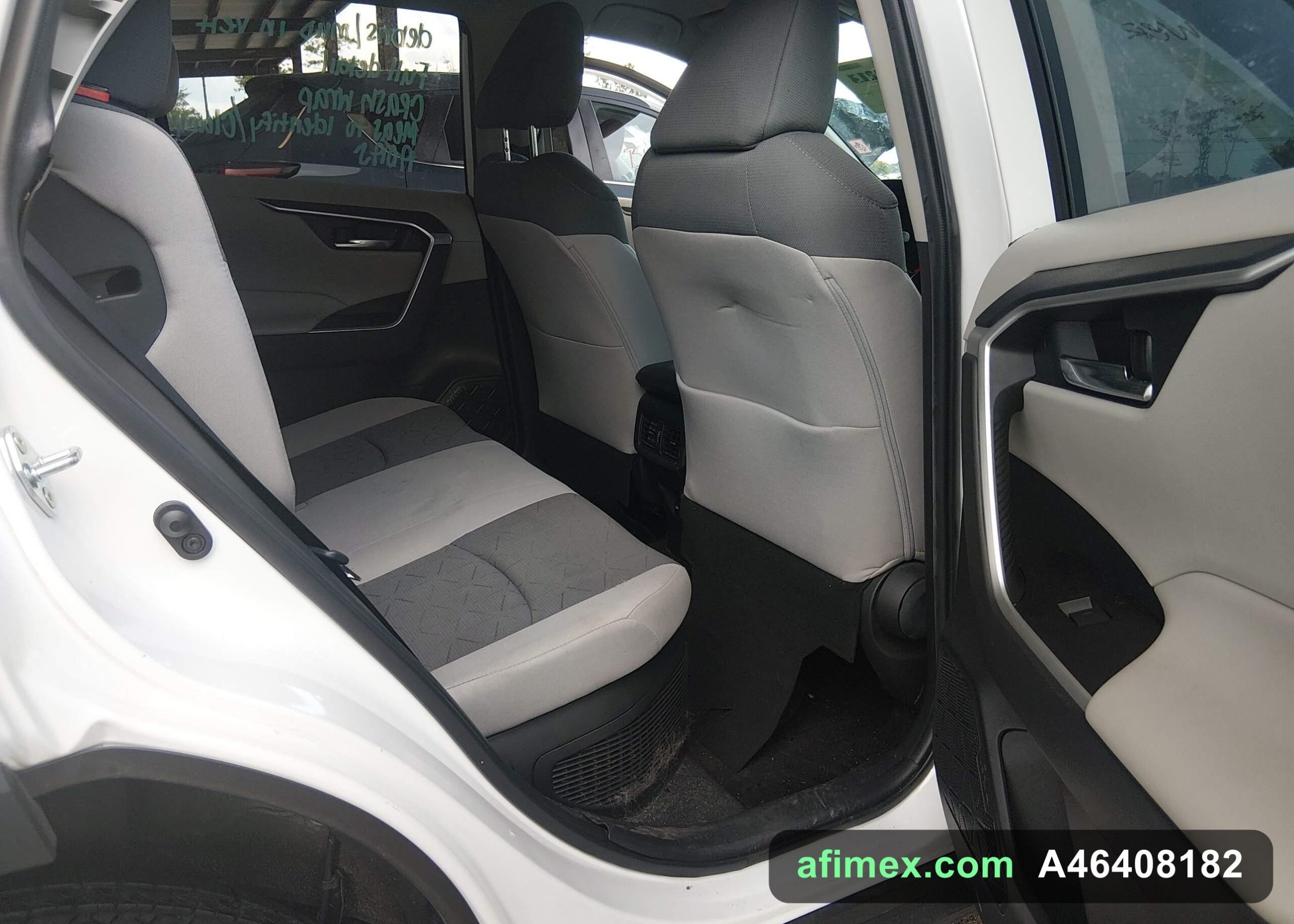 2022 Toyota RAV4 for sale in Mauritania - Ref A46408182, photo 8