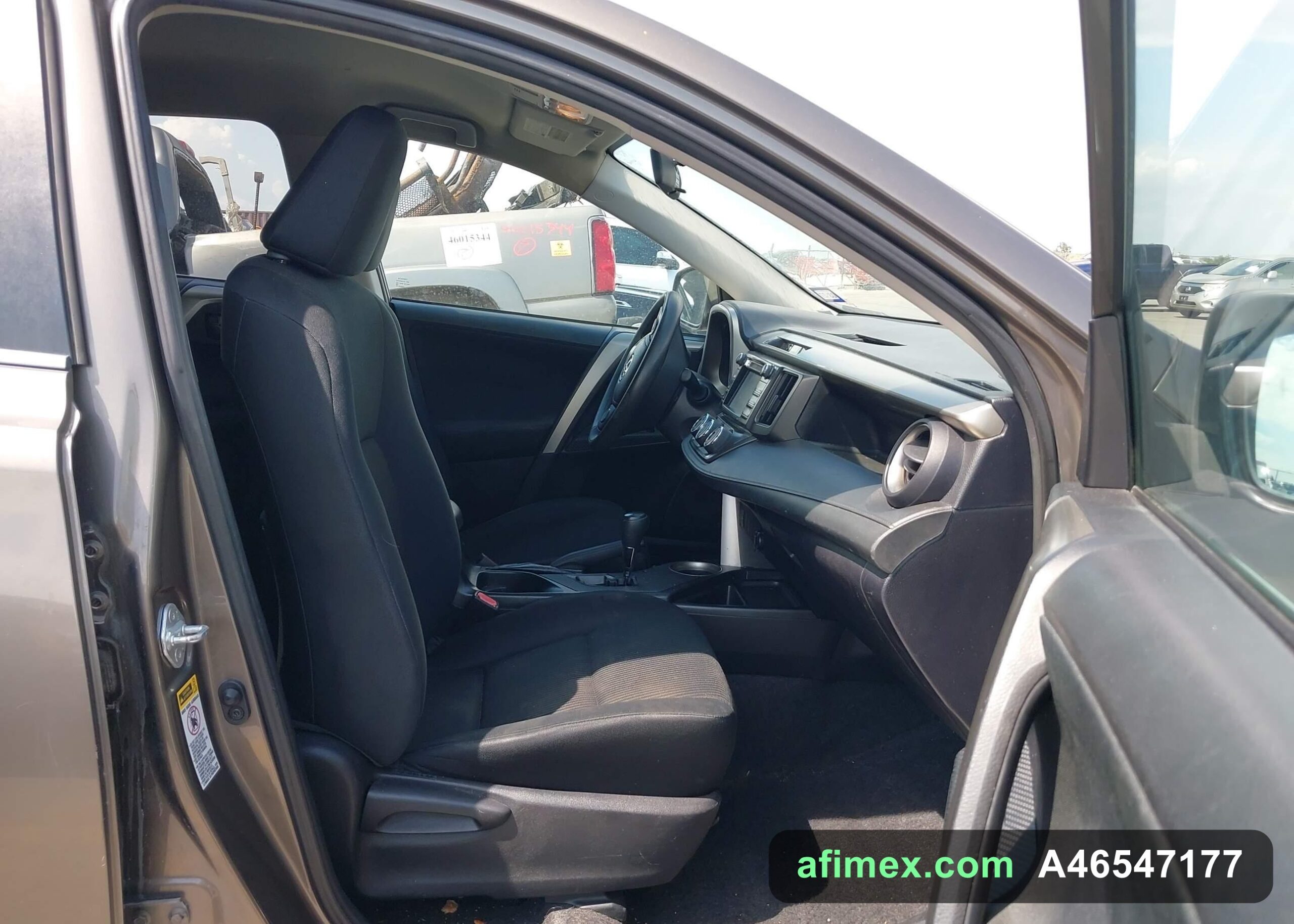 2015 Toyota RAV4 for sale in Mauritania - Ref A46547177, photo 5