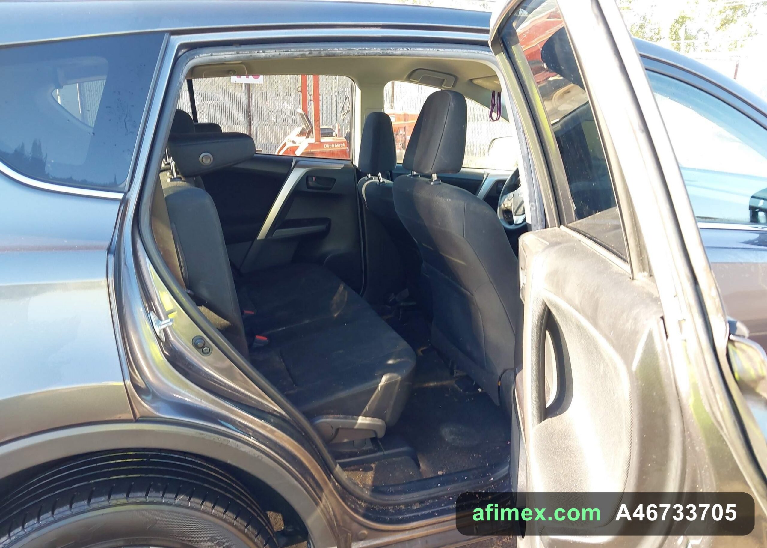 2017 Toyota RAV4 for sale in Mauritania - Ref A46733705, photo 8