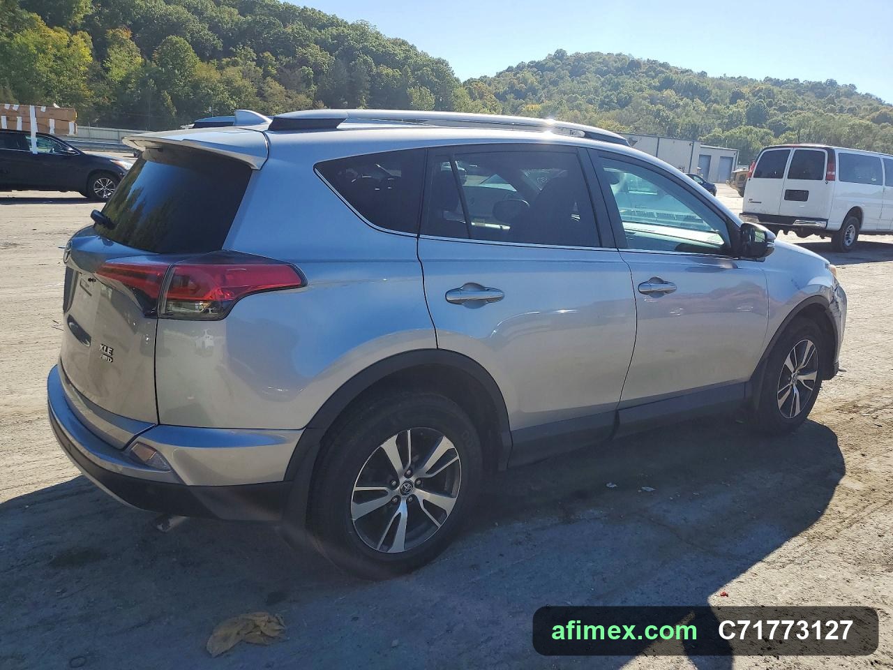 2017 Toyota RAV4 for sale in Mauritania - Ref C71773127, photo 3