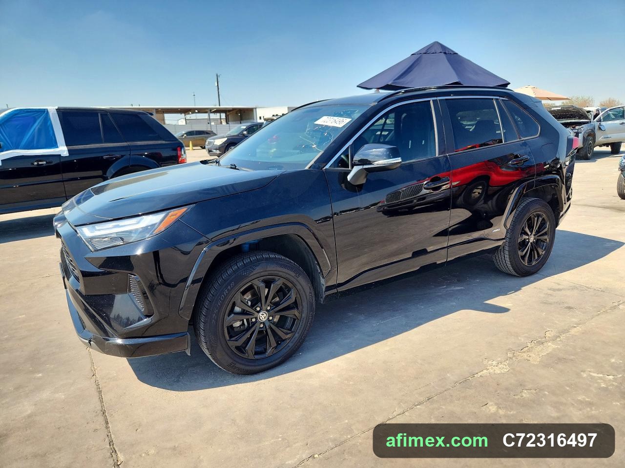 2022 Toyota RAV4 for sale, ships from the USA to Mauritania
