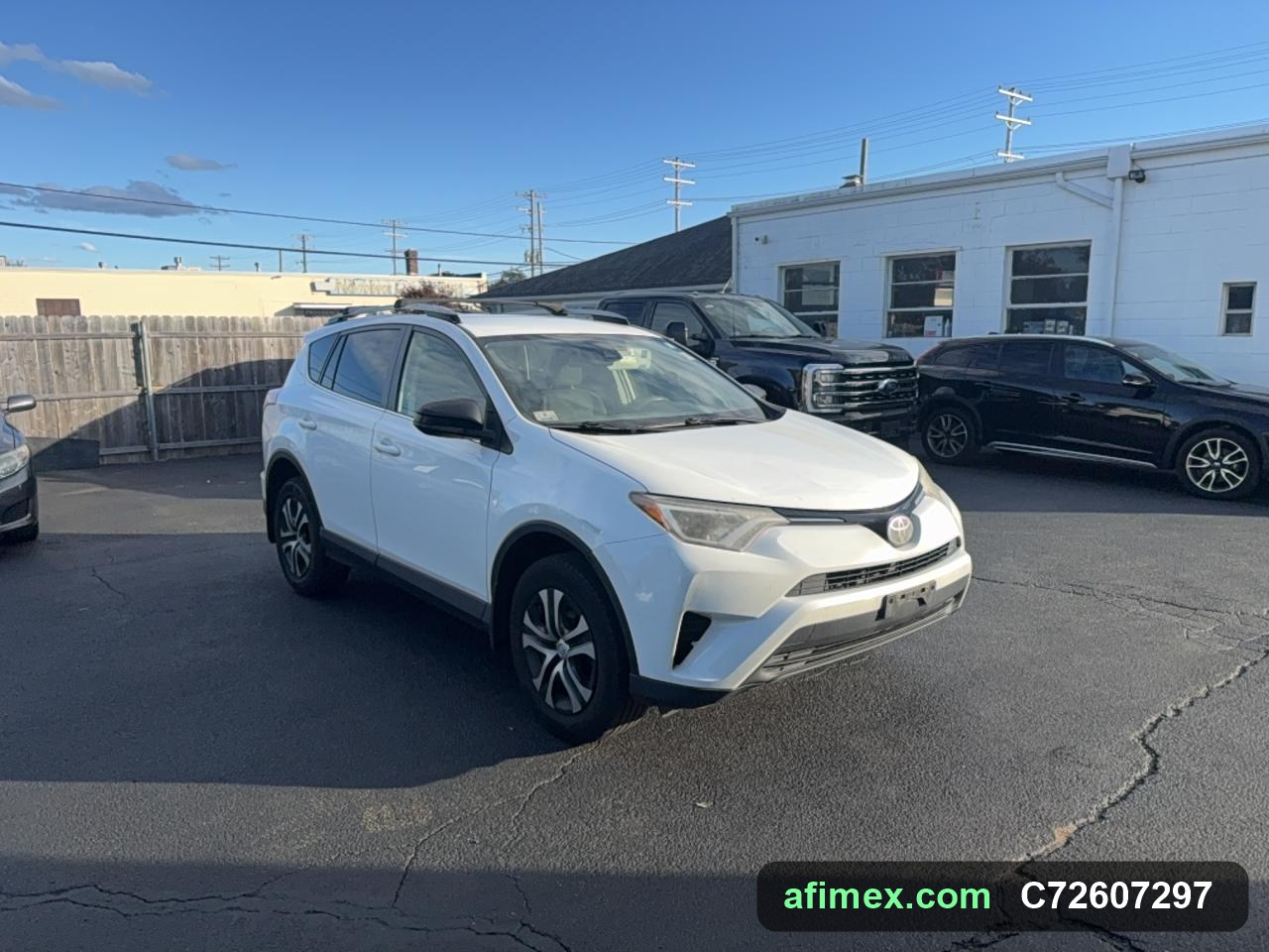 2017 Toyota RAV4 for sale in Mauritania - Ref C72607297
