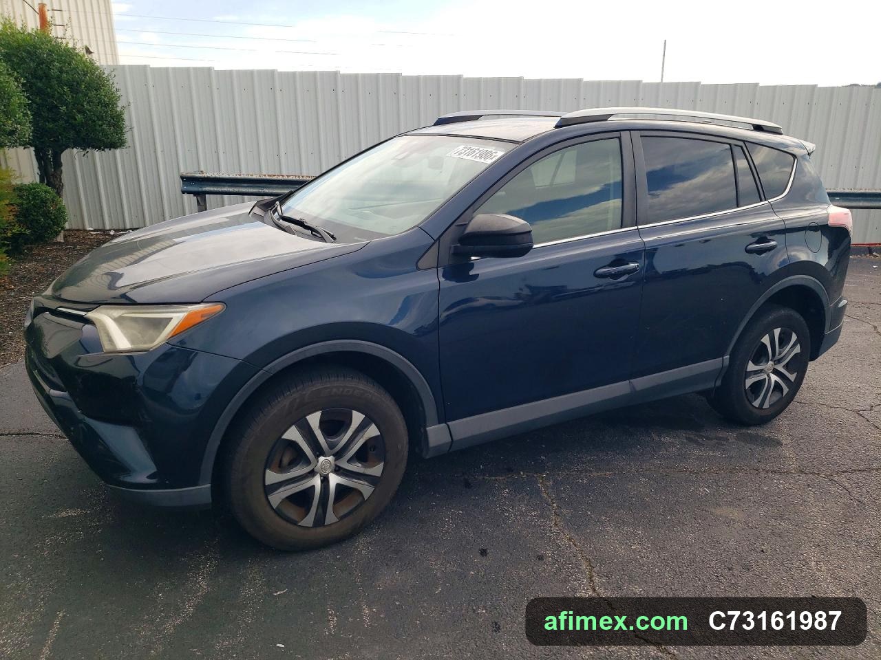 2017 Toyota RAV4 for sale, ships from the USA to Mauritania